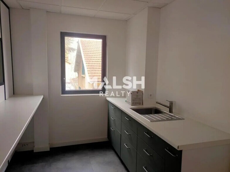 Bureau dans Villeurbanne à louer - Photo intérieure – Image 2 sur 7