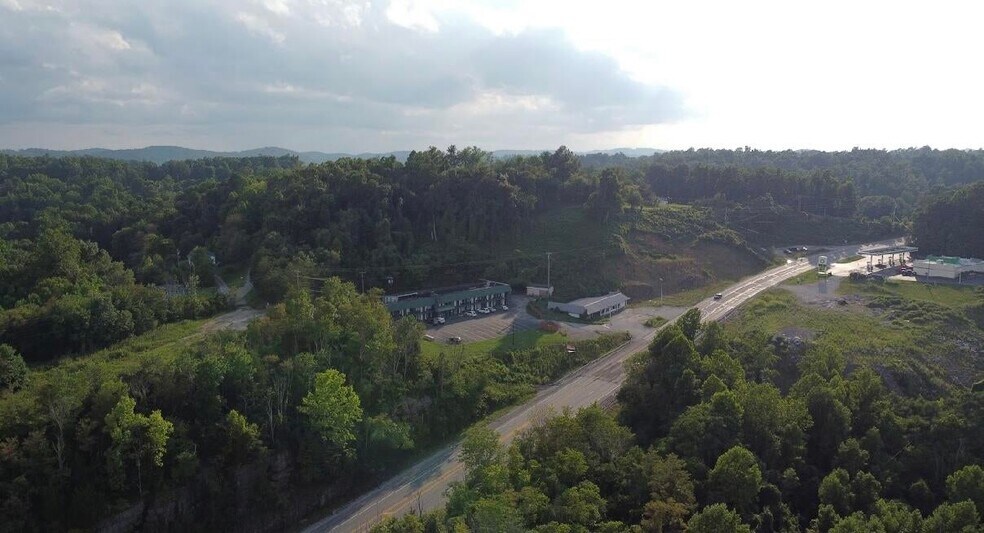 1798 S Wilderness Rd, Mount Vernon, KY à vendre - Photo de l’immeuble – Image 2 sur 7