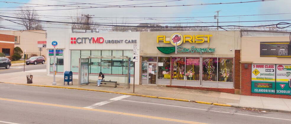 816 Forest Ave, Staten Island, NY à louer - Photo de l’immeuble – Image 2 sur 8