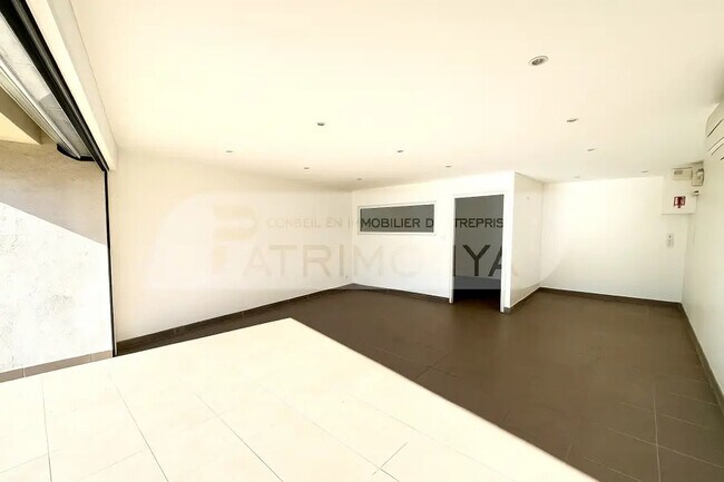 Plus de détails pour Local commercial à louer