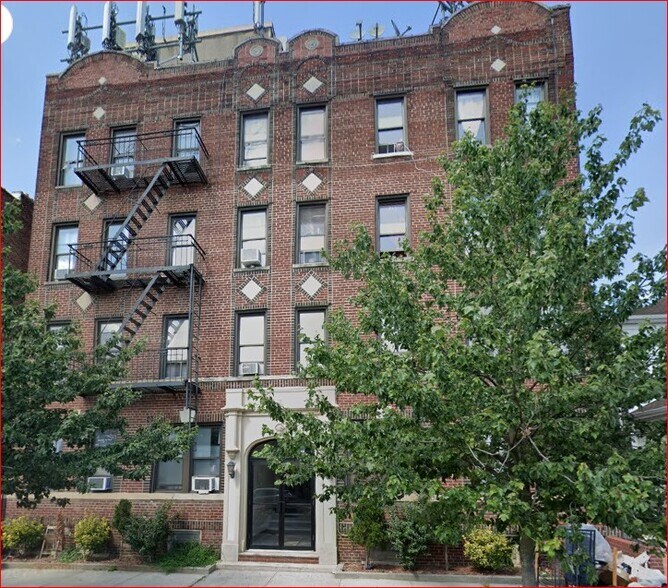 1407 78th St, Brooklyn, NY à vendre - Photo de l’immeuble – Image 1 sur 2