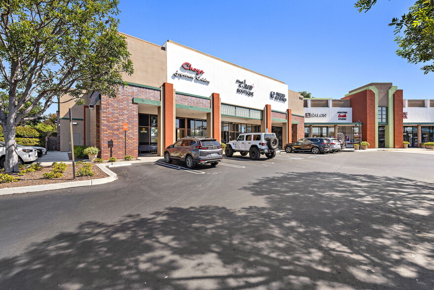 25622 Crown Valley Pky, Ladera Ranch, CA à louer - Photo de l’immeuble – Image 3 sur 11