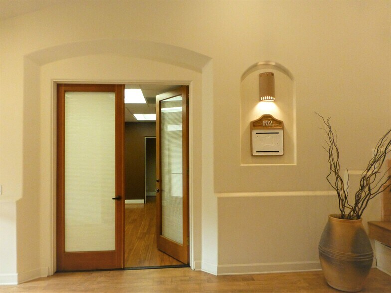 191 Wilbur Rd, Thousand Oaks, CA à louer - Photo intérieure – Image 3 sur 8