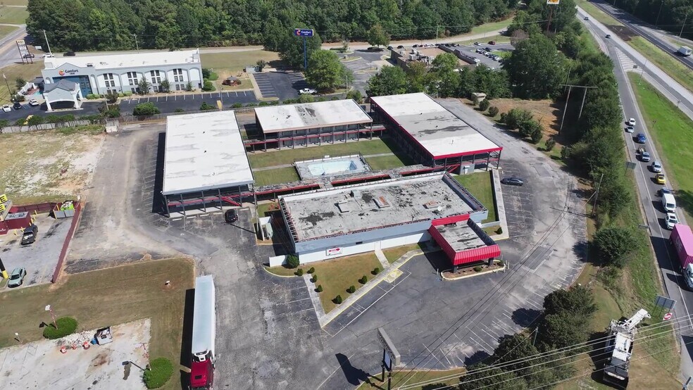 1002 Columbus Pky, Opelika, AL à vendre - Vidéo sur l’annonce professionnelle – Image 2 sur 6