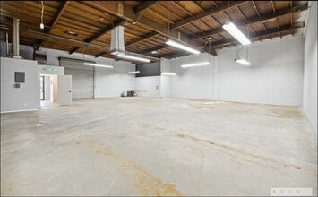 12455 Branford St, Pacoima, CA à louer Photo intérieure– Image 2 sur 10