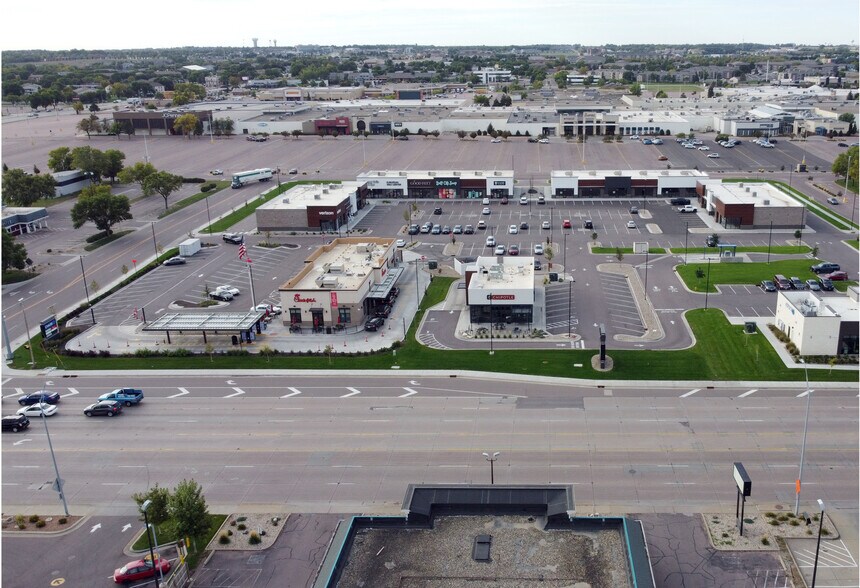 4005 W 41st St, Sioux Falls, SD à vendre - Photo de l’immeuble – Image 3 sur 6