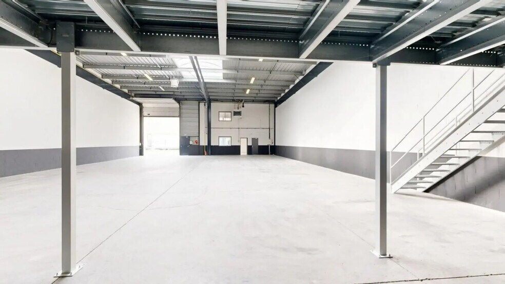 Local d’activités dans Bezons à louer - Photo intérieure – Image 3 sur 15