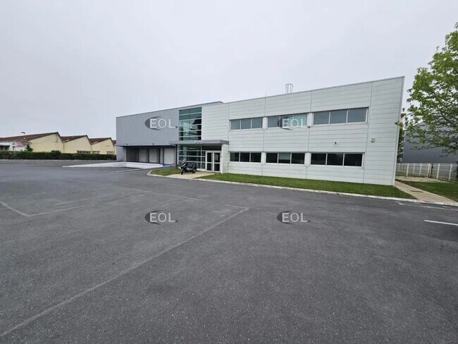 Plus de détails pour Industriel/Logistique à louer