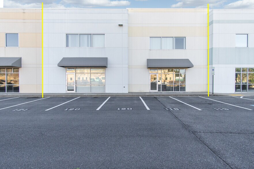1539 Tilco Dr, Frederick, MD à vendre - Photo de l’immeuble – Image 2 sur 23