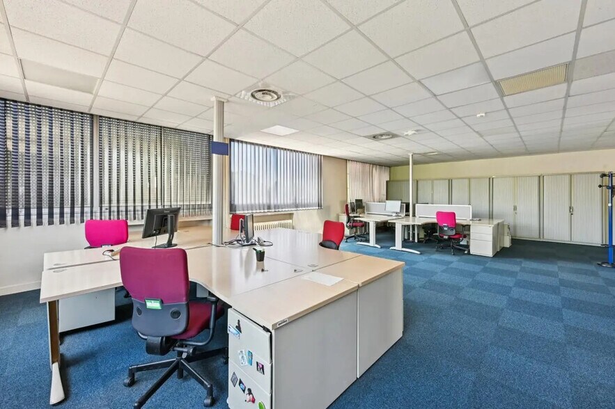 Bureau dans La Courneuve à louer - Photo intérieure – Image 3 sur 14