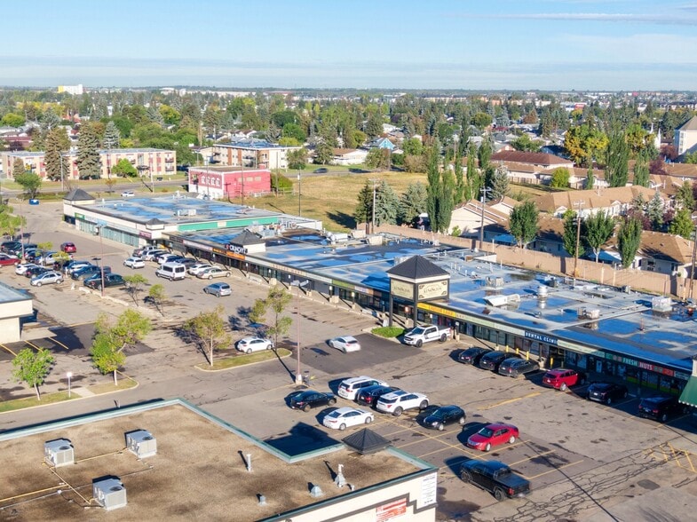 12522-12620 132nd Ave NW, Edmonton, AB à louer - Photo principale – Image 1 sur 17