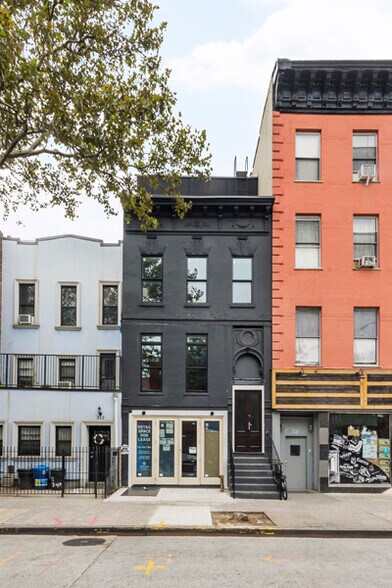 320 Tompkins Ave, Brooklyn, NY à vendre - Photo de l’immeuble – Image 1 sur 15