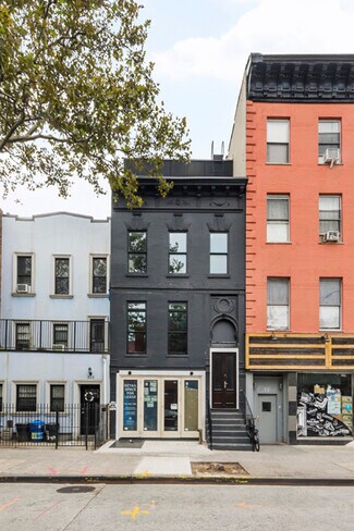 Plus de détails pour 320 Tompkins Ave, Brooklyn, NY - Local commercial à vendre