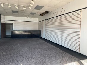 5533-5549 Philadelphia St, Chino, CA à louer Photo intérieure– Image 2 sur 7