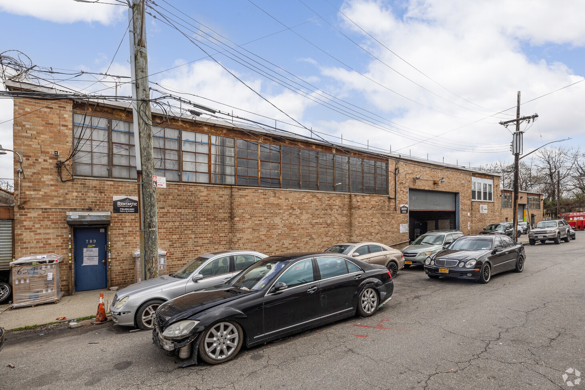 789 E 91st St, Brooklyn, NY à louer Photo principale– Image 1 sur 8