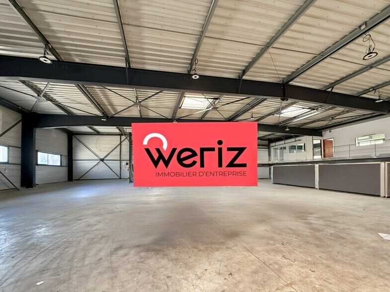 Industriel/Logistique dans Martigues à louer - Photo de l’immeuble – Image 3 sur 6