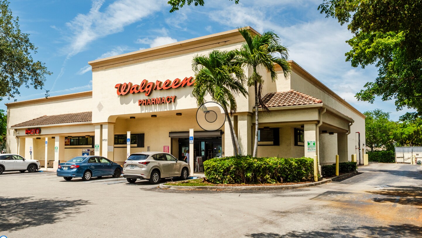 9701 SW 24th St, Miami, FL à louer Photo principale– Image 1 sur 7
