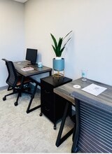 4045 S Broadway, Englewood, CO à louer Photo de l’immeuble– Image 1 sur 2