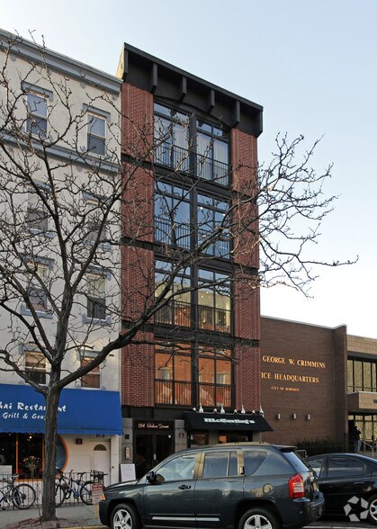 104 Hudson St, Hoboken, NJ à louer - Photo de l’immeuble – Image 2 sur 3