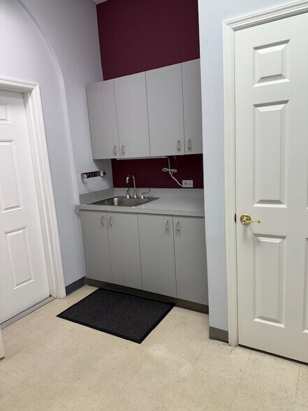 4130 Woodmere Park Blvd, Venice, FL à louer - Photo intérieure – Image 3 sur 8