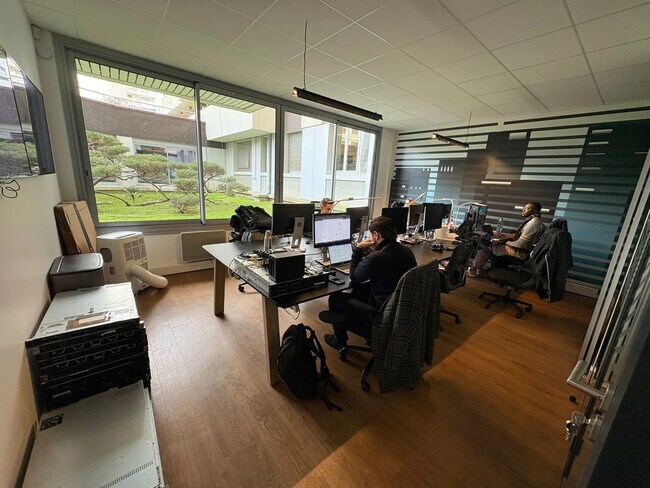 Plus de détails pour Bureau à louer