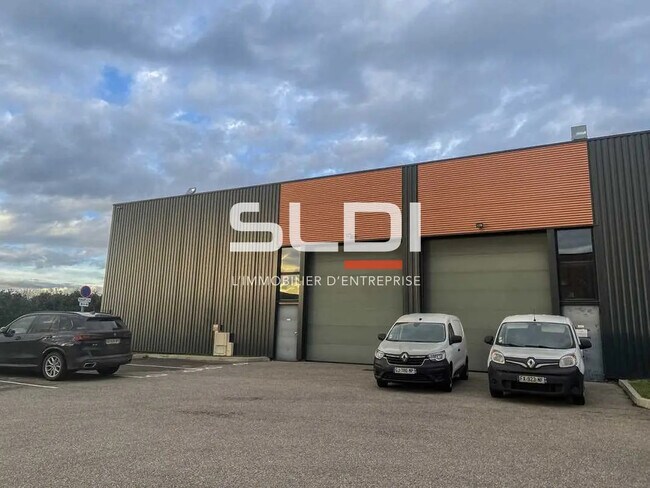 Plus de détails pour Bureau, Local d'activités à louer