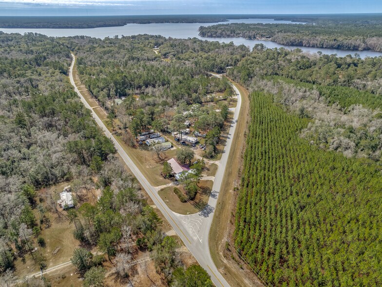 1832 Lakeview Point Rd, Quincy, FL à vendre - Photo de l’immeuble – Image 3 sur 6