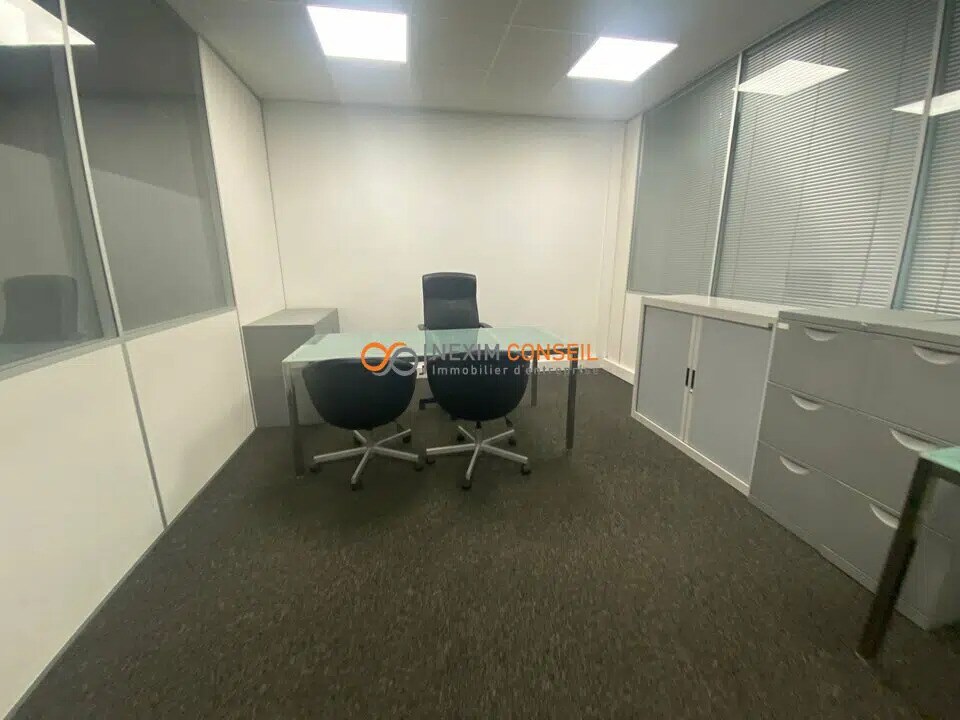 Bureau dans Saint-Ouen-sur-Seine à louer Photo intérieure– Image 1 sur 13