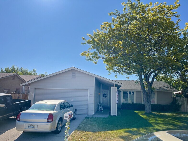 1069 Palmwood Dr, Sparks, NV à vendre - Photo principale – Image 1 sur 1