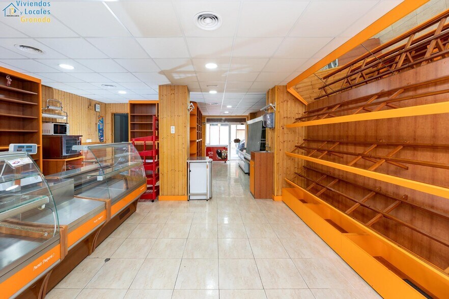 Local commercial dans Las Gabias à vendre - Photo intérieure – Image 2 sur 24
