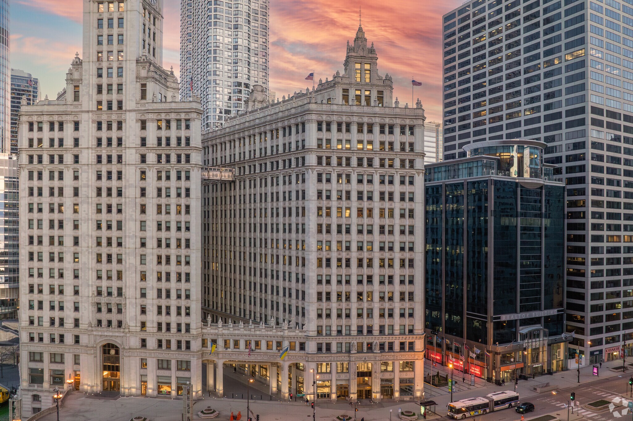400 N Michigan Ave, Chicago, IL à louer Photo de l’immeuble– Image 1 sur 22