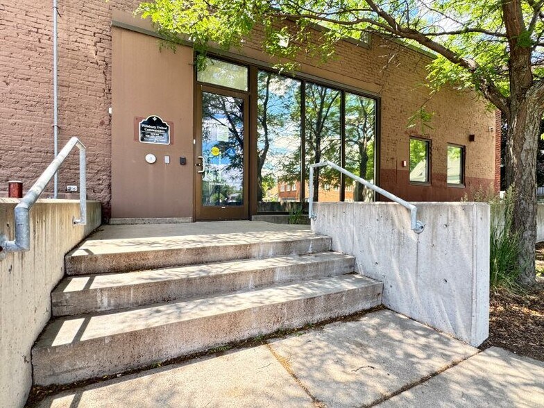 3650 N Fremont Ave, Minneapolis, MN à vendre - Photo de l’immeuble – Image 3 sur 21
