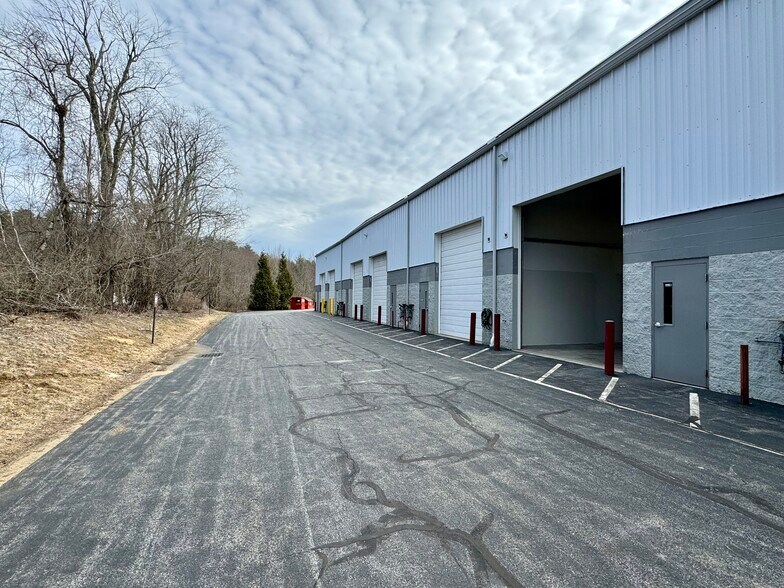17 Route 125, Kingston, NH à louer - Photo de l’immeuble – Image 3 sur 18