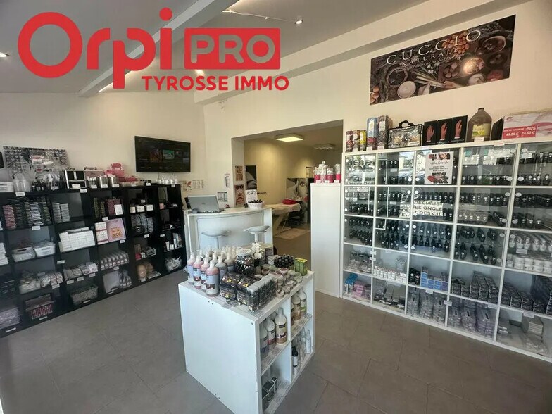 Local commercial dans Bénesse-Maremne à louer - Photo de l’immeuble – Image 1 sur 4