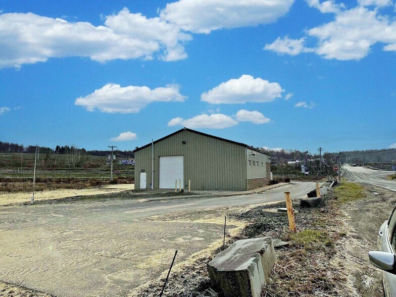 2390 PA-848, New Milford, PA à vendre - Photo de l’immeuble – Image 3 sur 5