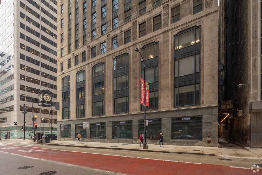 1 N LaSalle St, Chicago, IL à louer - Photo de l’immeuble – Image 2 sur 10