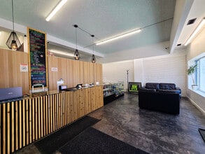 7718 104 St NW, Edmonton, AB à louer Photo intérieure– Image 1 sur 9