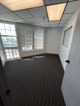 105 W Torrance Blvd, Redondo Beach, CA à louer Photo intérieure– Image 1 sur 9