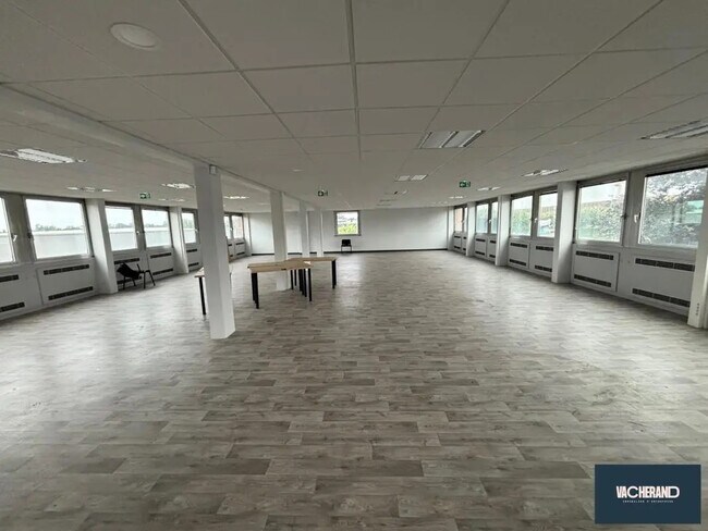 Plus de détails pour Bureau à vendre