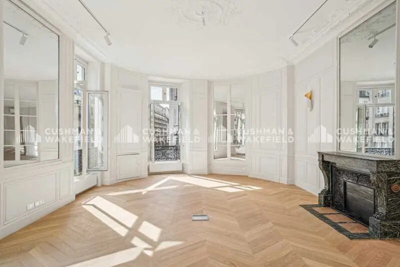 124 Rue Du Faubourg Saint-Honoré, Paris à louer - Photo de l’immeuble – Image 2 sur 14