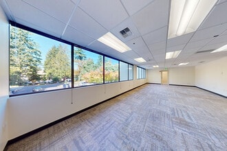 3425 NE Ensign Rd, Olympia, WA à louer Photo intérieure– Image 1 sur 15