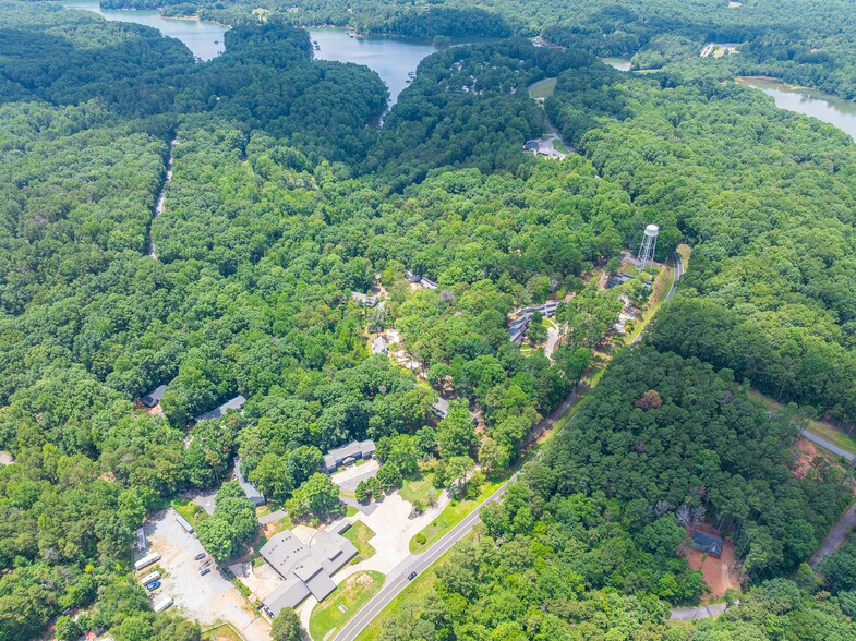 10 Kinston Manor Dr, Westminster, SC à vendre - Photo de l’immeuble – Image 2 sur 36