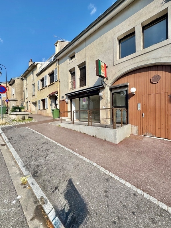 Plus de détails pour Local commercial à louer