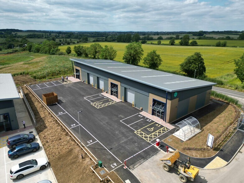 Wistow Rd, Leicester à louer - Photo de l’immeuble – Image 2 sur 21