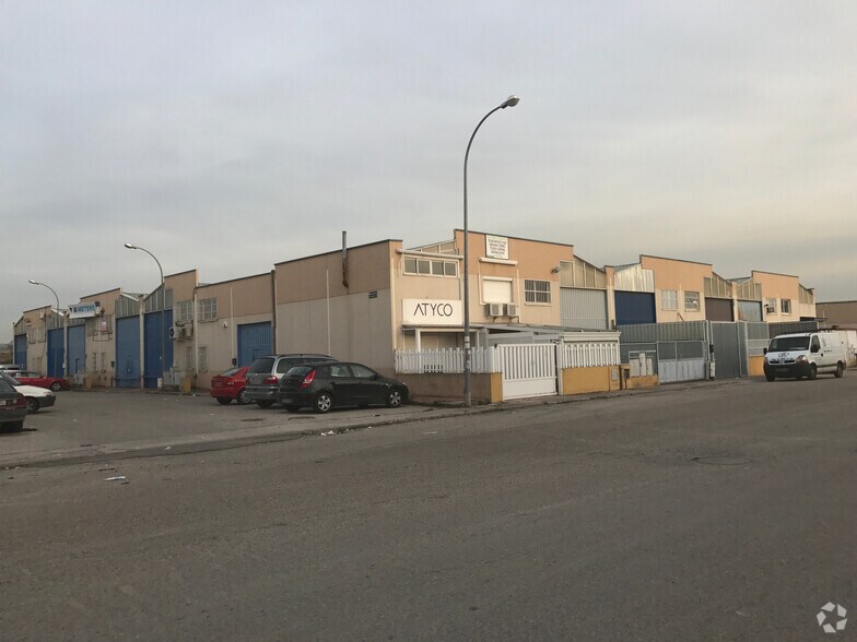 Industriel/Logistique dans Velilla de San Antonio, Madrid à louer - Photo de l’immeuble – Image 3 sur 5