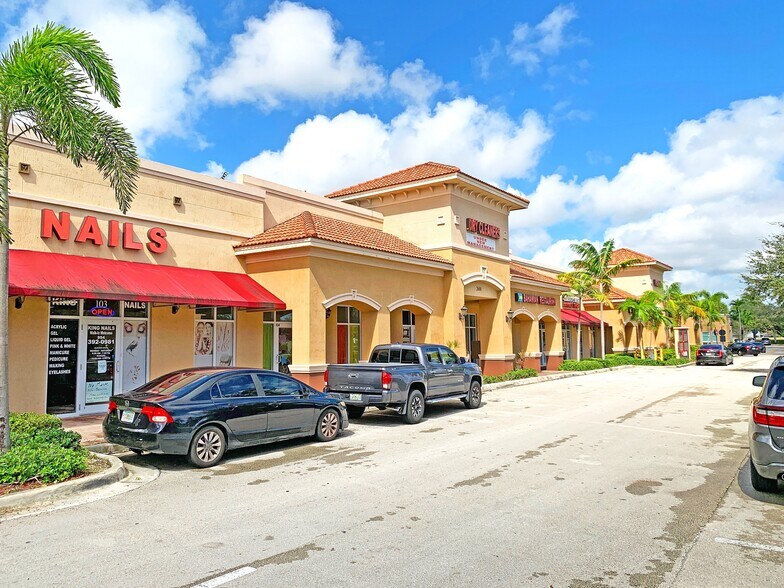 2600 S University Dr, Miramar, FL à louer - Photo de l’immeuble – Image 1 sur 7