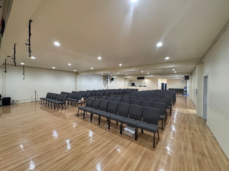 2618 San Pablo Ave, Berkeley, CA à louer - Photo de l’immeuble – Image 2 sur 24
