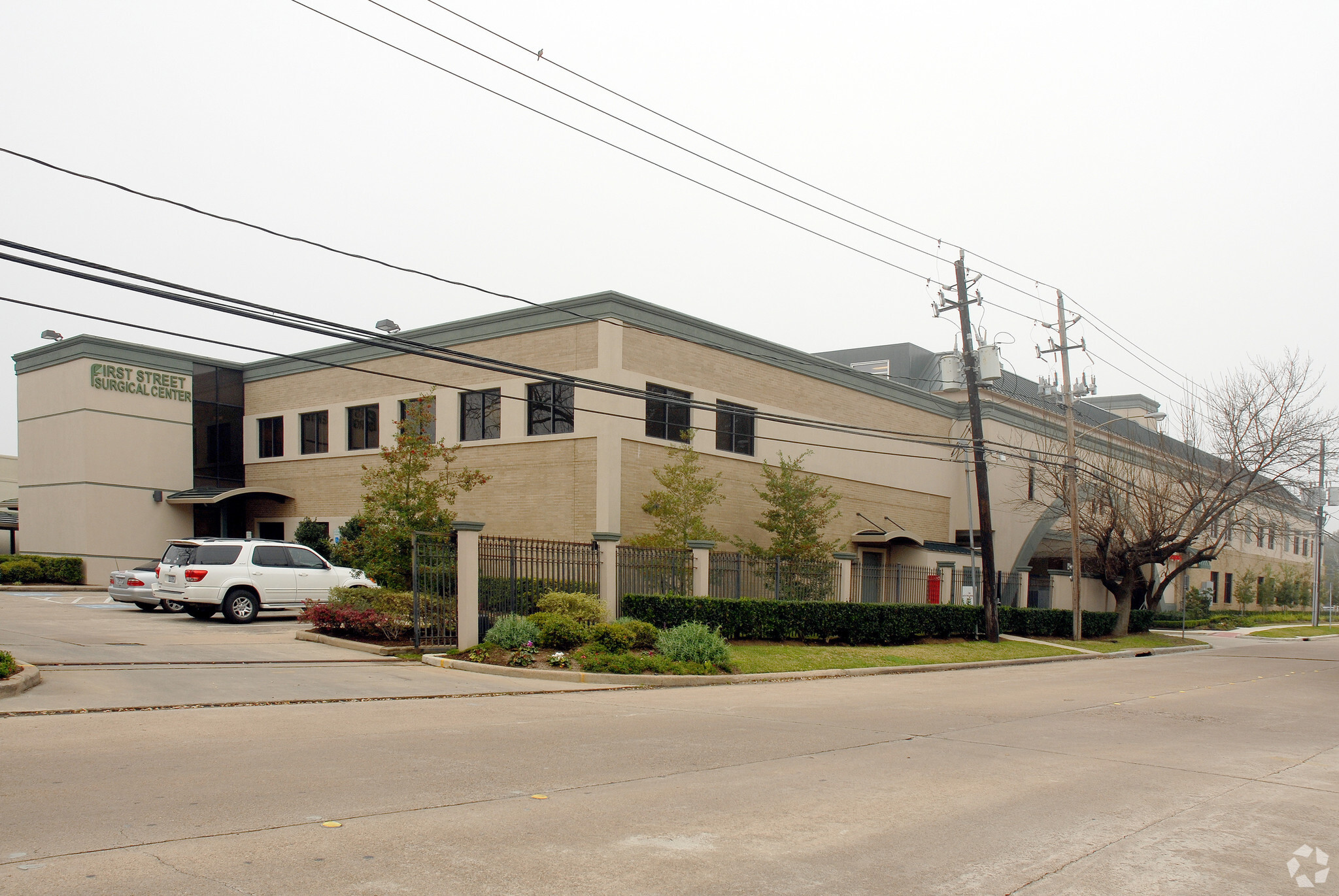 411 N 1st St, Bellaire, TX à vendre Photo principale– Image 1 sur 2