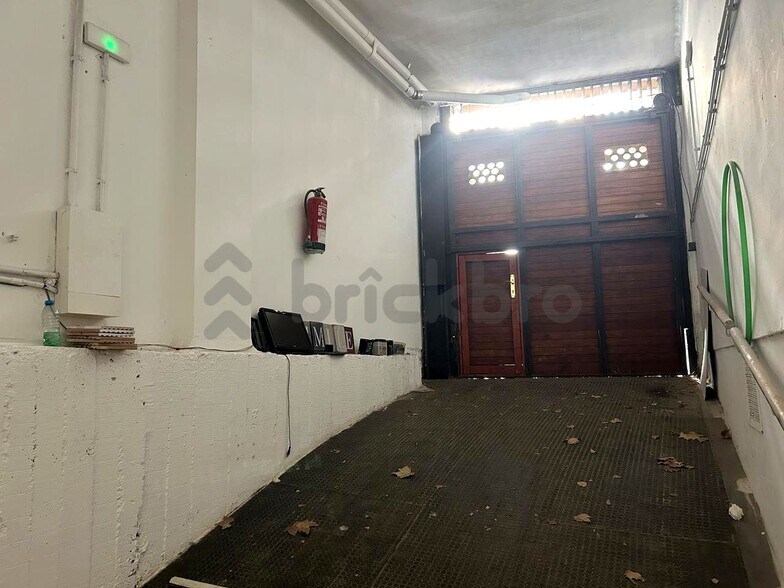 Immeuble residentiel dans Barcelone, Barcelona à vendre - Photo de l’immeuble – Image 2 sur 4