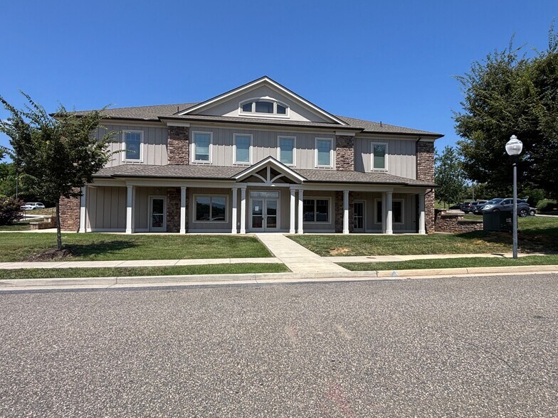 221 Osage Ln, Waynesboro, VA à louer - Photo principale – Image 1 sur 6